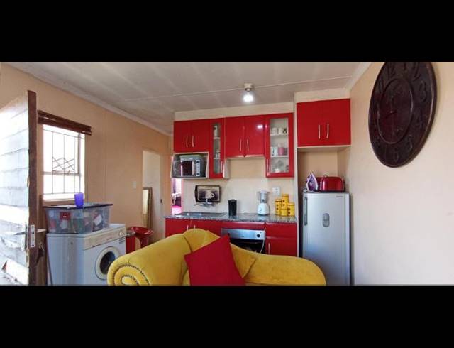 2 BEDROOM HOUSE FOR SALE IN FLEURHOF